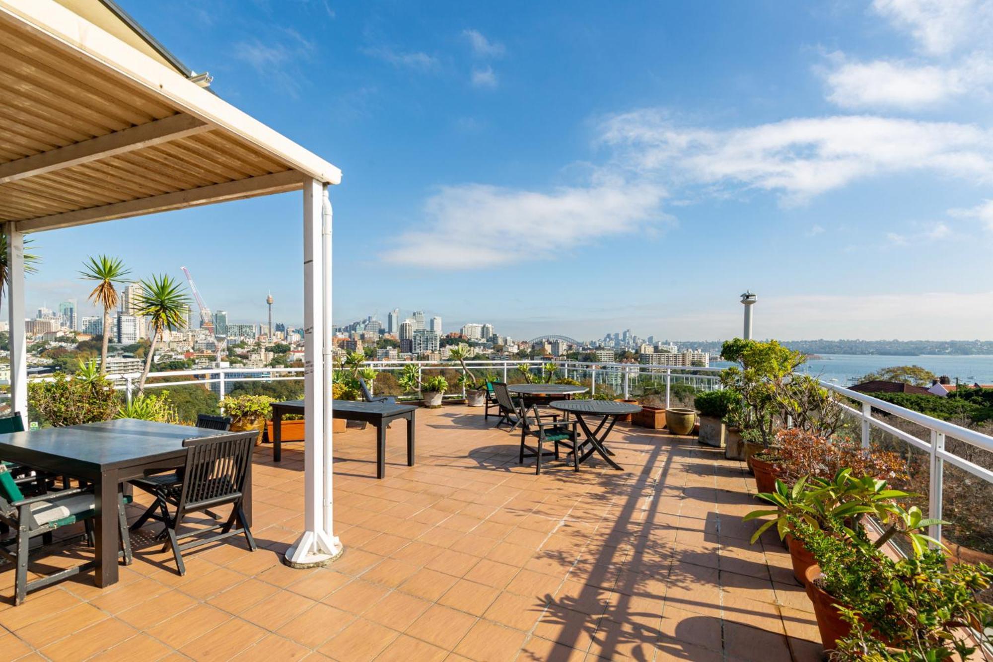 Perfectly Located By Rushcutters Bay Park *